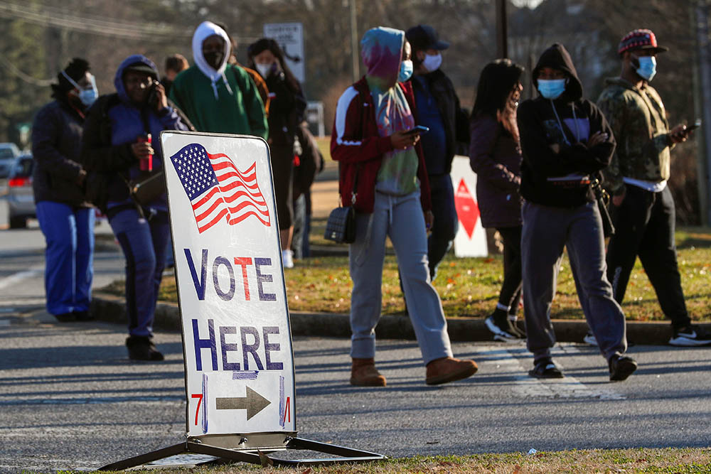 Voters in Marietta, Georgia, line up to cast their ballots in the U.S. Senate runoff election Jan. 5, 2021. (CNS/Reuters/Mike Segar)