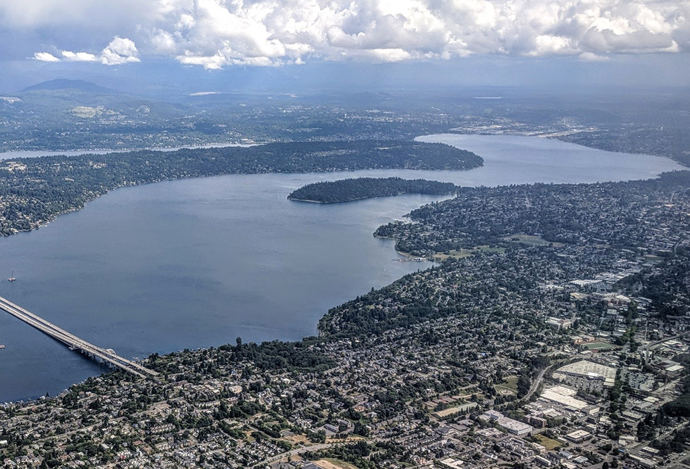 An aerial view of Seattle's Mount Baker neighborhood, where Archbishop Paul Etienne's new residence is located (Wikimedia Commons/Dicklyon)