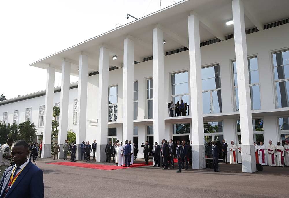 Pope Francis and Congolese President Félix-Antoine Tshisekedi Tshilombo attend a welcome ceremony at the Palais de la Nation Jan. 31 in Kinshasa, Congo. (CNS/Paul Haring)