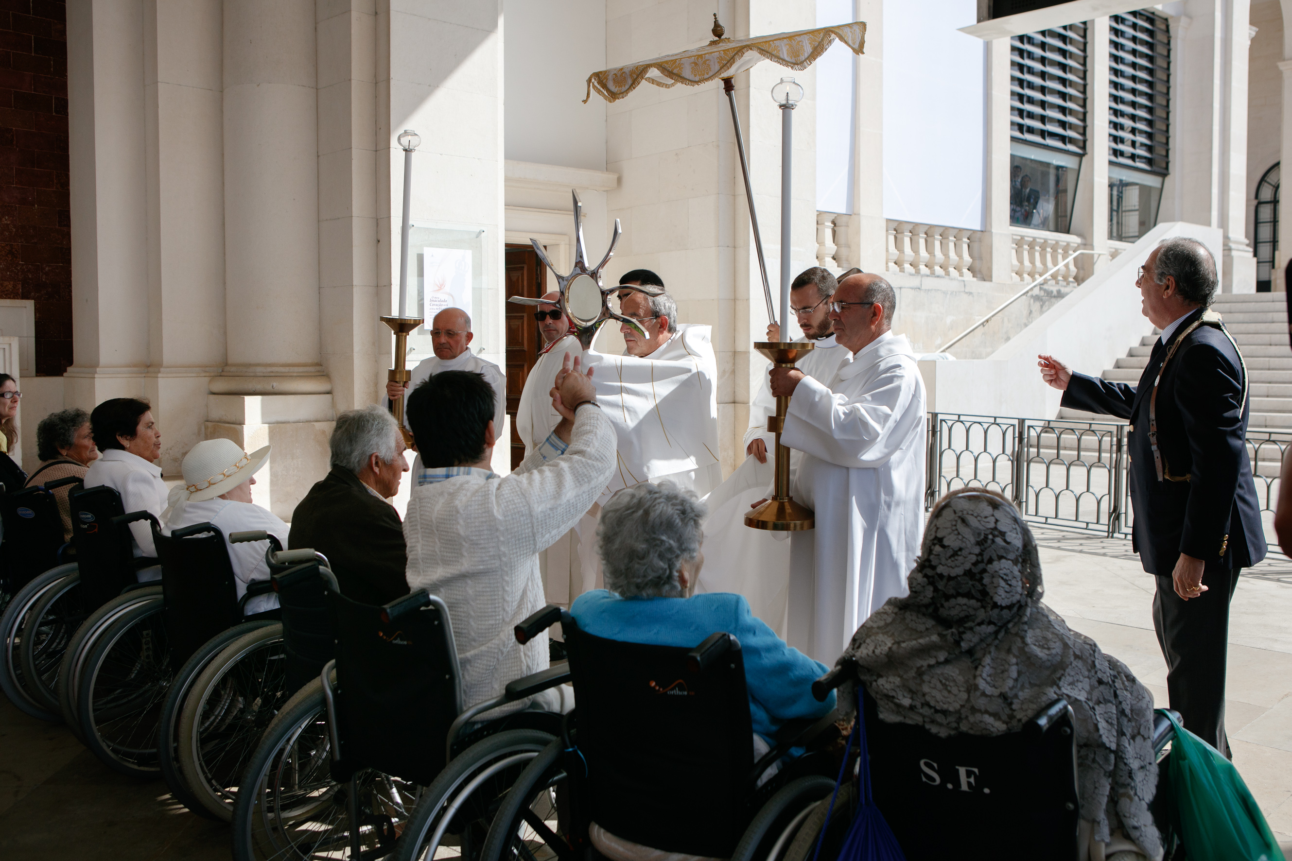 Un momento muy significativo en el Santuario de Fátima durante todas las grandes peregrinaciones es la bendición de los enfermos. (Foto: archivo, cortesía del Santuário de Fátima)