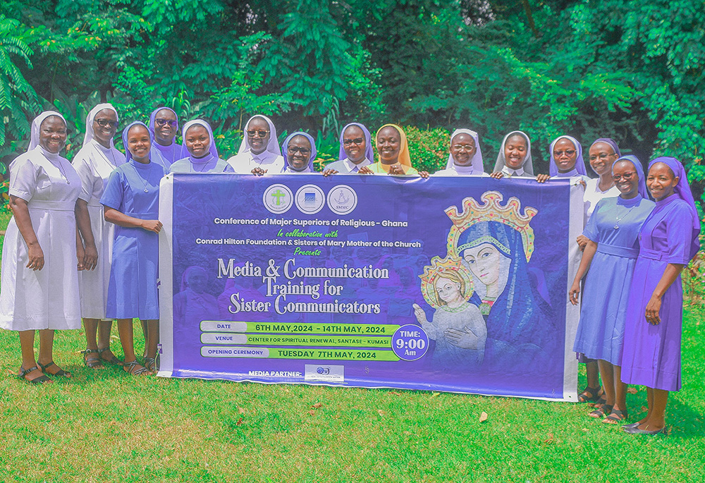 Sister communicators in Ghana after the opening ceremony of a nine-day media and communications training at the Centre for Spiritual Renewal May 7 at Santasi in Ghana's Kumasi Archdiocese. (Newswatchgh.com/Damian Avevor)