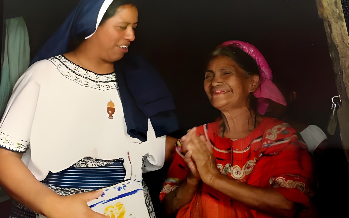 Las hermanas trabajan en parroquias con ancianos abandonados y con jóvenes en centros de formación. 