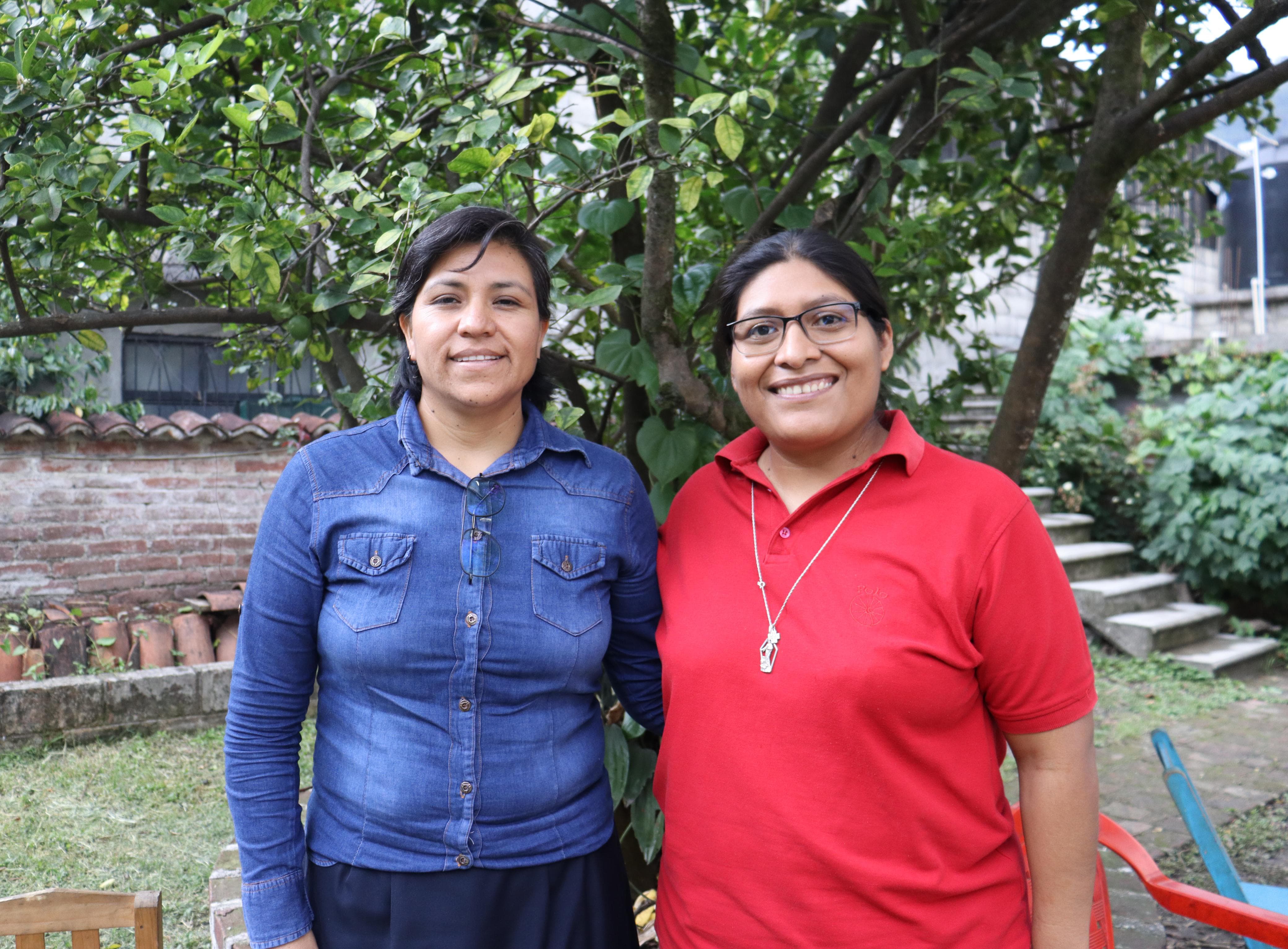 En entrevista a dos voces, las hermanas Josefina Meza Flores (izquierda) y Ernestina Diego Martínez hablan sobre el trabajo que realizan con las comunidades indígenas tsotsiles de Chiapas, México. Las junioras quieren actuar como Jesús 'divino pastor', que congrega, acoge y escucha. (Foto: Eduardo Cordero)