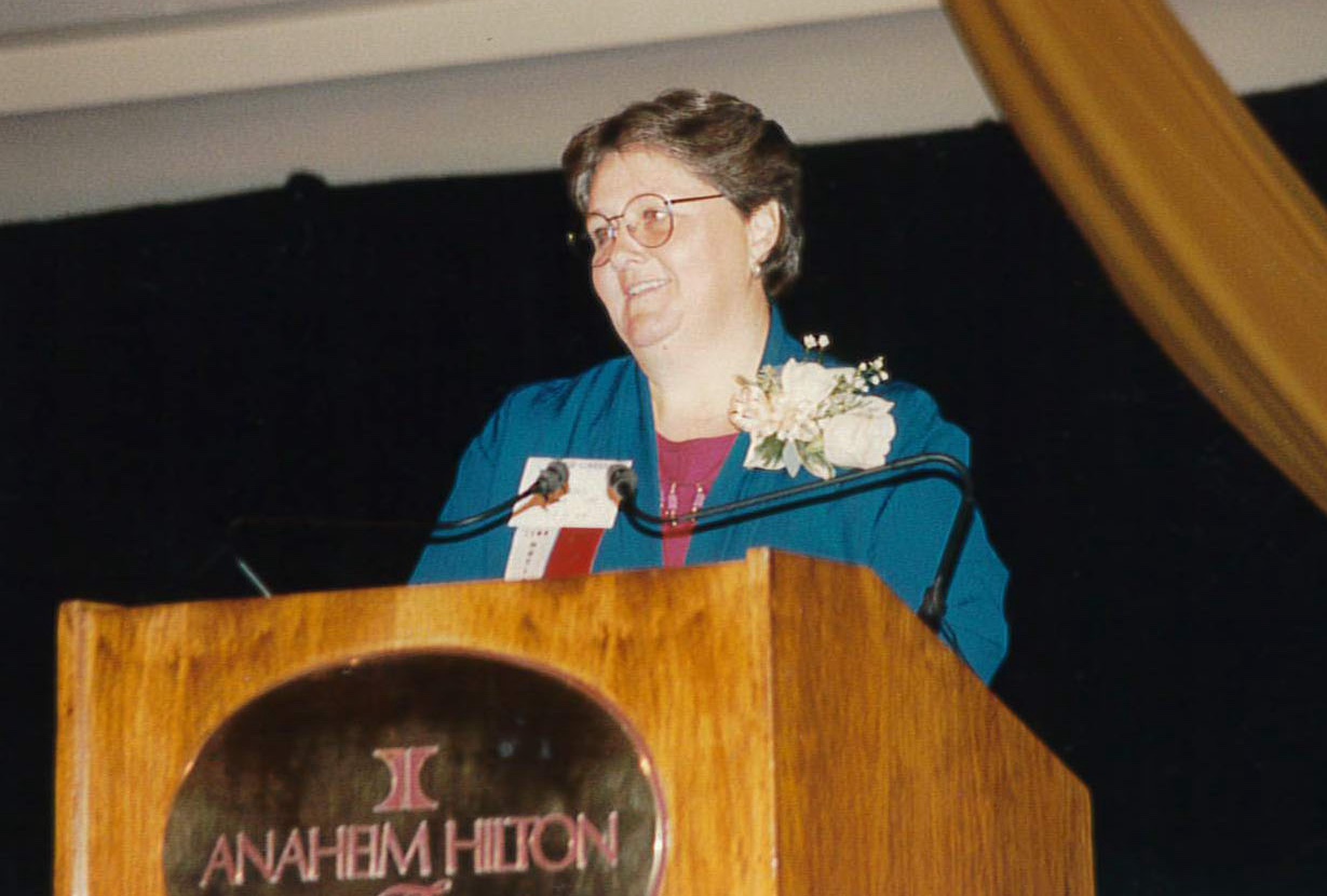 Sr. Nancy Schreck addresses the 1995 LCWR assembly.