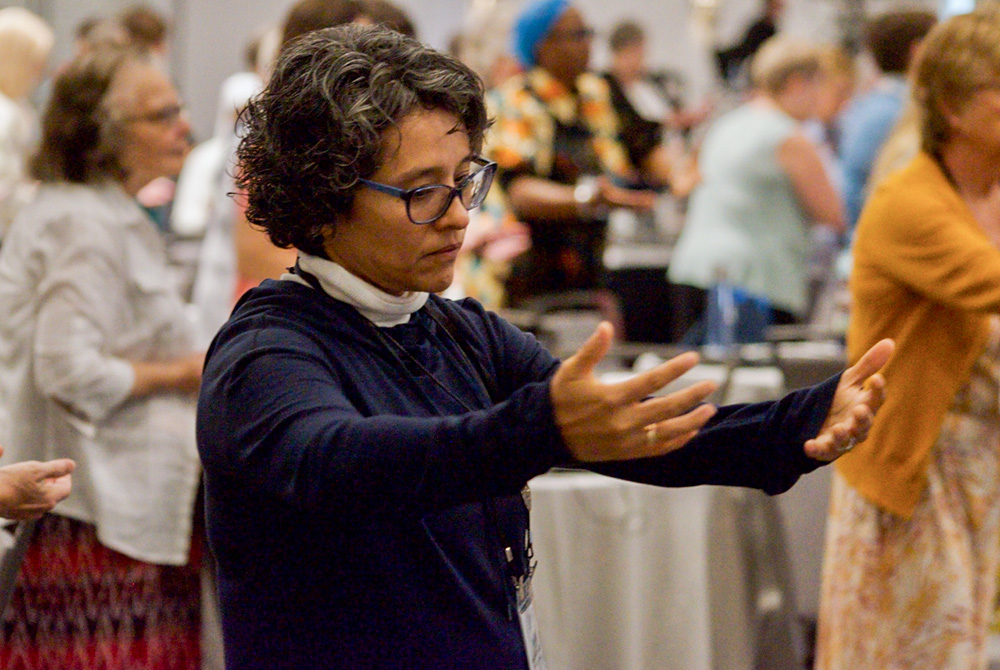 Sisters pray Aug. 15 at the Leadership Conference of Women Religious assembly in Orlando, Florida. (GSR photo/Dan Stockman)