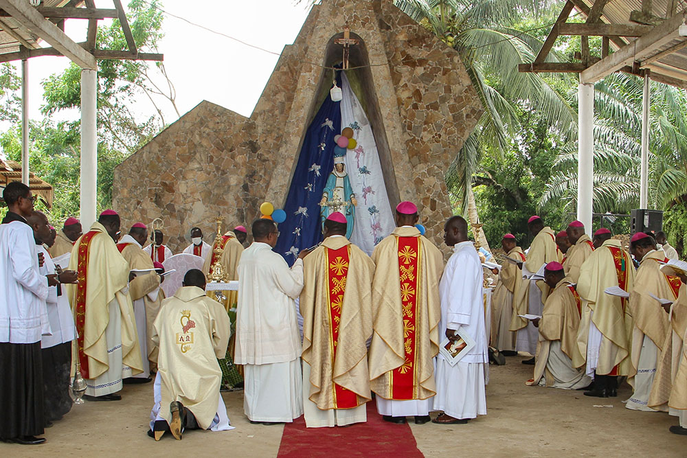 Cameroon's bishops pray at the Marian shrine of Marienberg near the city of Edea as they rededicate the country to the Immaculate Heart of Mary April 24, 2022. (CNS/Ngala Killian Chimtom)