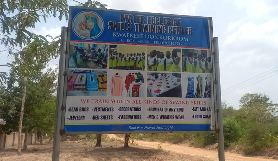 Sign post leading to the Mater Ecclesiae Skills Training Centre at Kwaekese, in the Vicariate of Donkorkrom, in the Afram Plains of Ghana  (Damian Avevor)