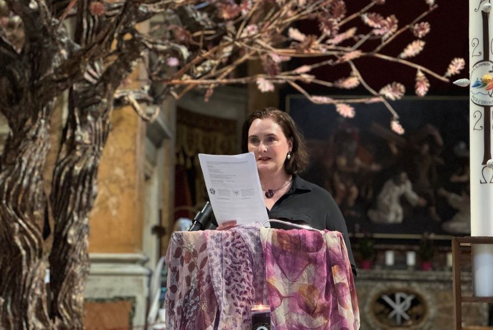 Miriam Duignan Wijngaards prays. Miriam Duignan Wijngaards prays.