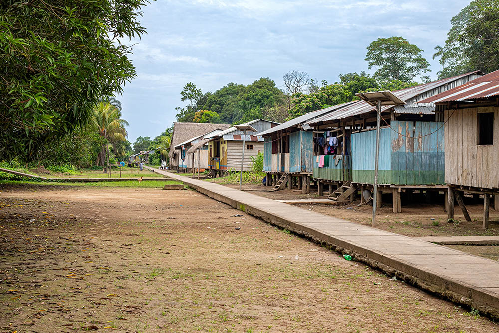 Houses built on stilts in the Kukama Indigenous village of Shapajilla, in the Peruvian Amazon (Goldman Environmental Prize)