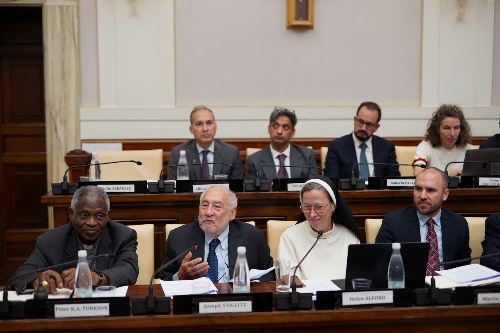 Joseph Stiglitz at the presentation of the Jubilee Commission's report.
