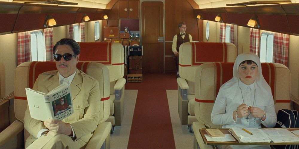 Benicio del Toro plays businessman Zsa-zsa Korda and Mia Threapleton plays his estranged daughter, a nun named Liesl, in Wes Anderson's "The Phoenician Scheme." 