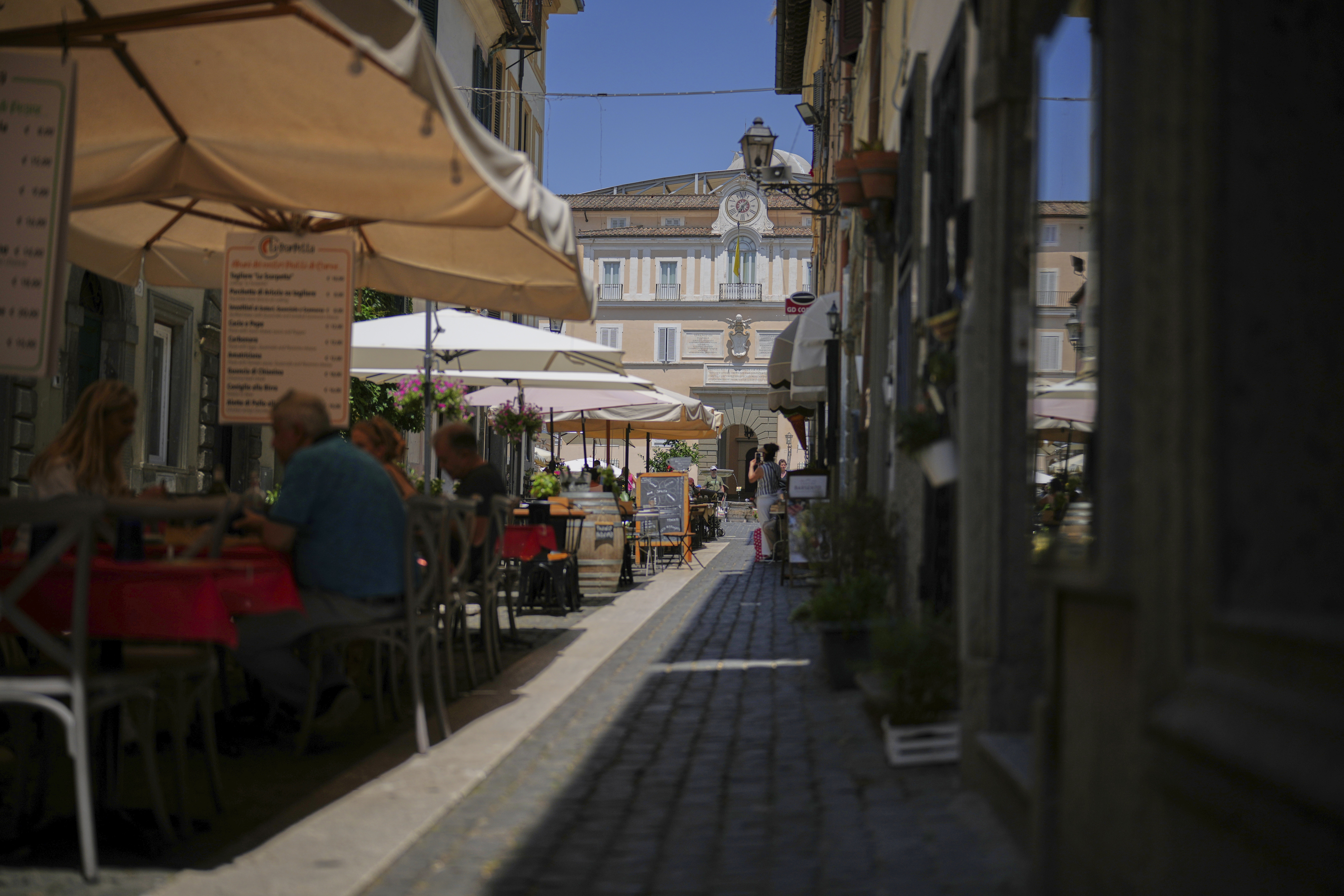 Castel Gandolfo Customers have lunch at restaurants in the town of Castel Gandolfo, a historic summer retreat for popes about 30 kilometers southeast of Rome, where Pope Leo XIV will be spending a short period of rest, as seen Wednesday, July 2, 2025. (AP Photo/Andrew Medichini)