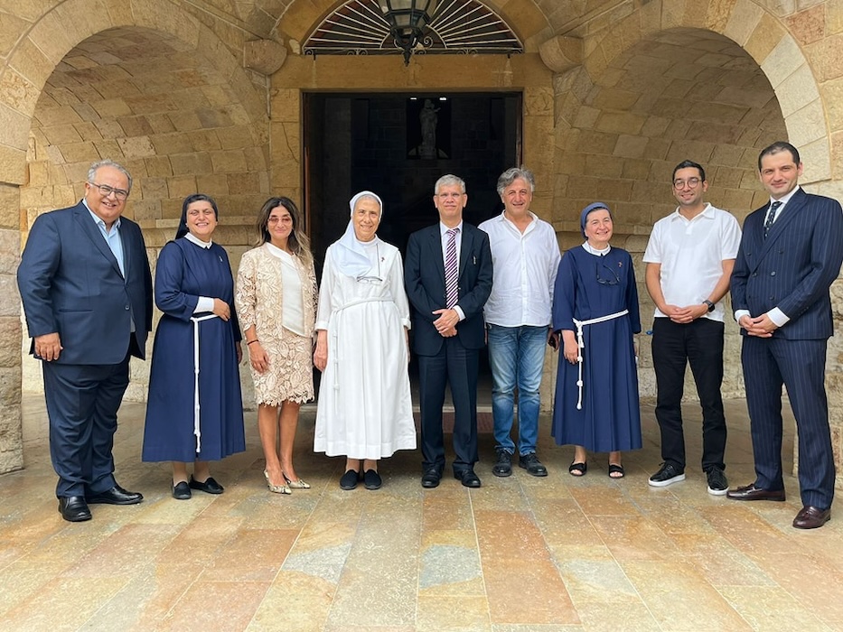 Visit of the ambassador of Pakistan, Salman Athar, and his collaborators to the Hôpital Psychiatrique de la Croix in Jal el‑Dib, Lebanon. Present were Mother Mary Makhlouf, superior general of the Franciscan Sisters of the Cross, Sr. Rose Hanna, director of the hospital, and Sr. Mary Youssef, general secretary of the hospital. The ambassador wanted to hear about the difficulties that the hospital is currently facing amid the economic and social crisis in Lebanon. (Courtesy photo)