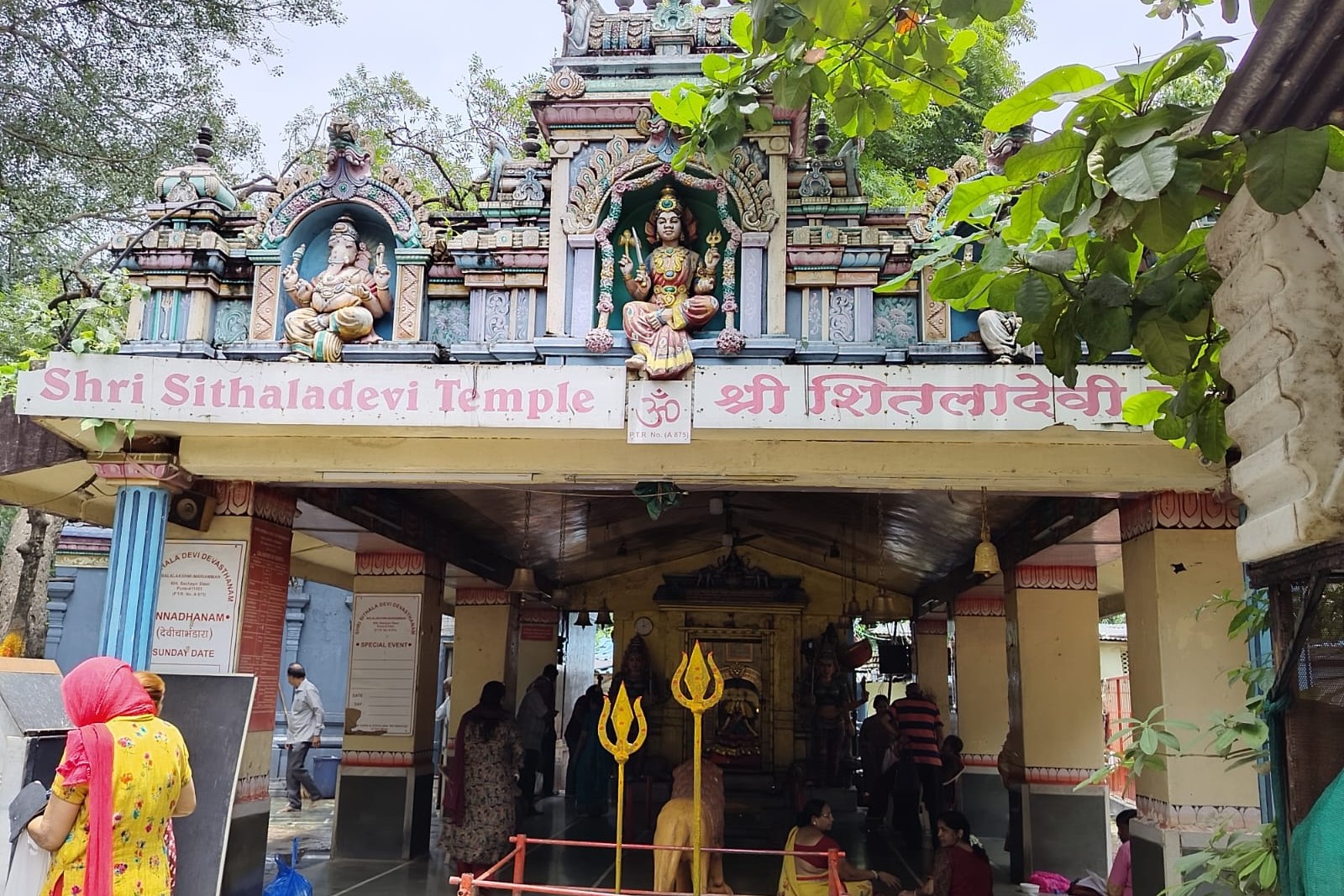 India, a country of deep multi-religious faith and daily coexistence in spaces such as the Shri Sithaladevi Temple in Pune. (Photo: Consuelo Vélez)