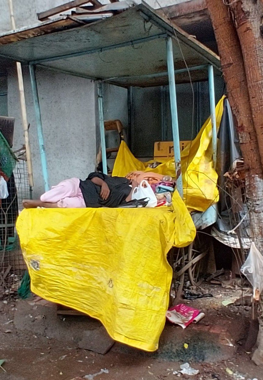 Extreme poverty, which forces hundreds of thousands to live on the streets, remains one of the greatest common challenges for all religions in India. (Consuelo Vélez)