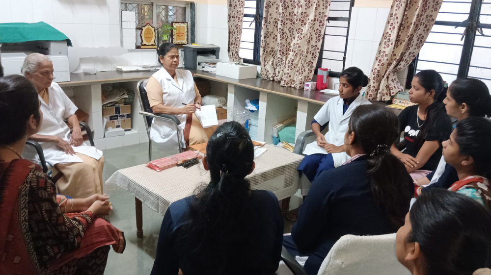 Sr. Annie Manickathan of the Sisters of Charity of Jesus and Mary briefs the St. Joseph Community Hospital staff in the Jammu-Srinagar Diocese, India. (Umar Manzoor Shah)