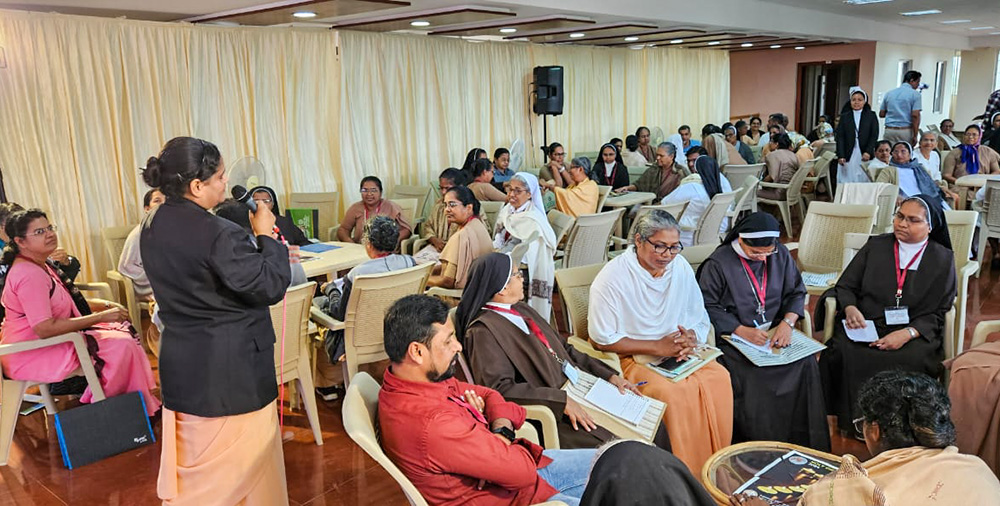 Mission Sisters of Ajmer Sr. Rani Augustine addresses a group of sisters on mental health as part of the Bengaluru-based St. Dymphna National Institute of Wellness programs for religious sisters. (Courtesy of Rani Augustine)