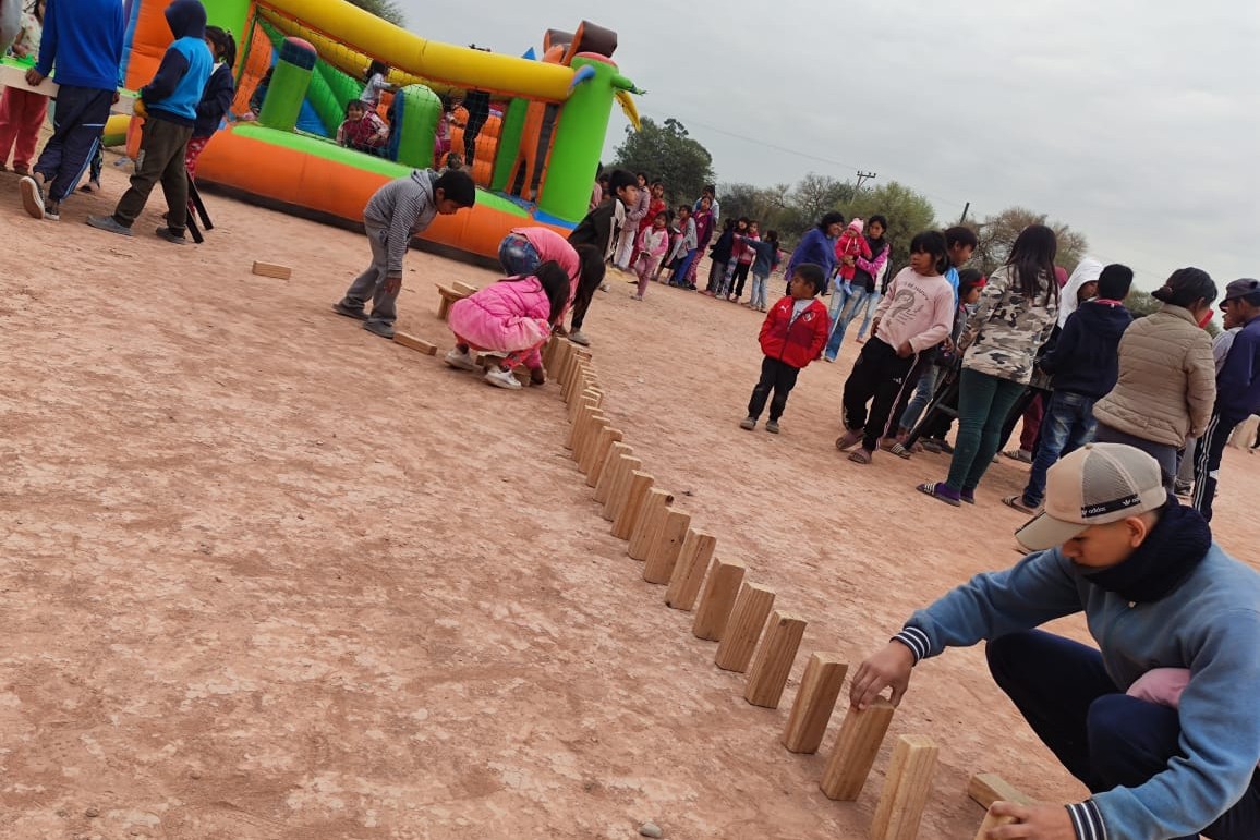 Jornada de recreación en la comunidad wichí en Pichanal, Salta, Argentina, 2024. (Foto: cortesía Elsa Porcario)