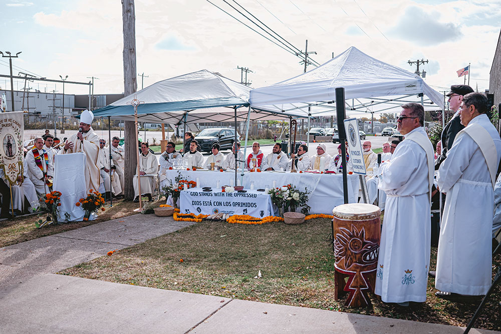 Chicago Auxiliary Bishop José María Garcia-Maldonado, left, preaches during Mass outside the Broadview ICE Detention Center Nov. 1. (Courtesy of Coalition for Spiritual and Public Leadership/Bryan Sebastian)