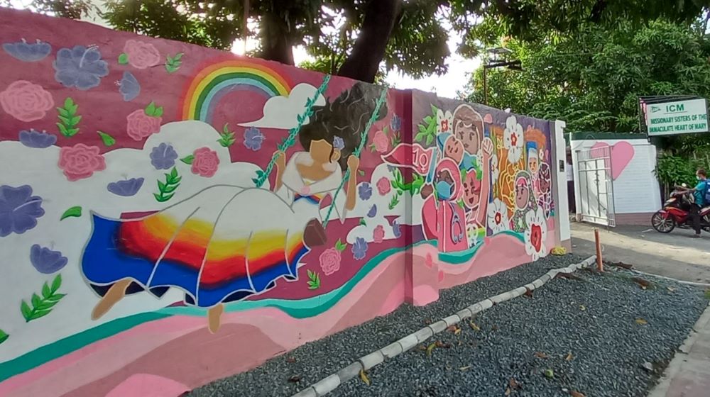 The eight-panel mural on the convent wall of the Missionary Sisters of the Immaculate Heart of Mary (Ma. Ceres P. Doyo)