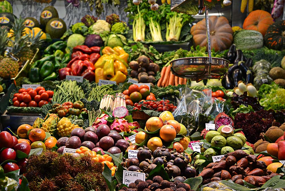 Frutis and vegetables for sale in a market (RNS/Unsplash/ja ma) Frutis and vegetables for sale in a market (RNS/Unsplash/ja ma)
