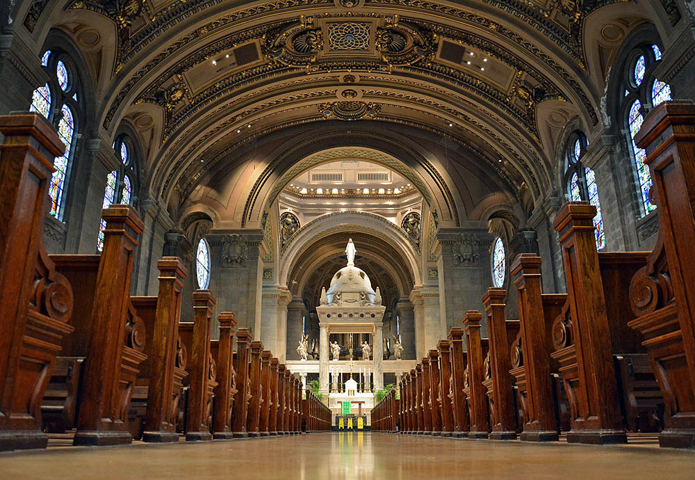 The interior of the Basilica of St. Mary, Minneapolis (Wikimedia Commons/Andreas Faessler) The interior of the Basilica of St. Mary, Minneapolis (Wikimedia Commons/Andreas Faessler)