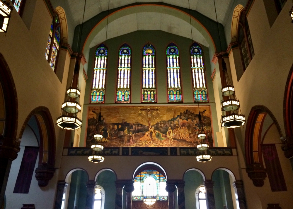 The interior of the Church of St. Paul the Apostle in Manhattan, New York (Wikimedia Commons/Paulo JC Nogueira)