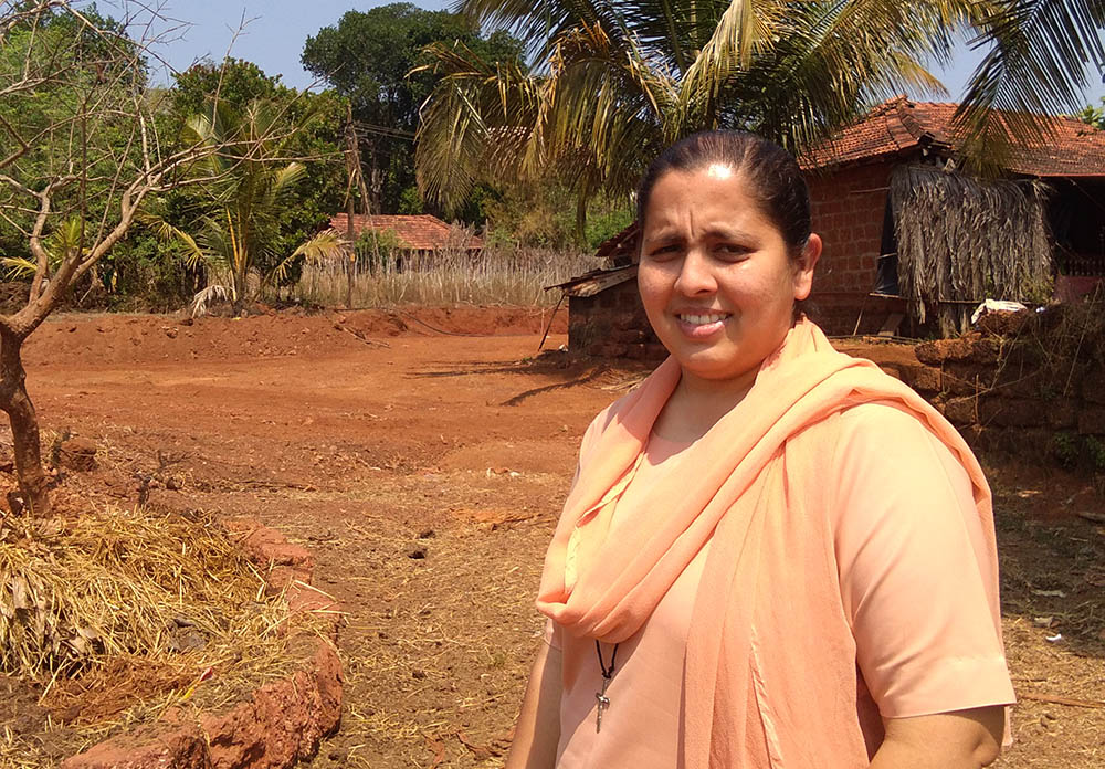 Sr. Crina Cardozo of the Sisters of Holy Family of Nazareth on her way to visit the Dhanger tribe in Fullamol village in Goa, western India (Lissy Maruthanakuzhy)