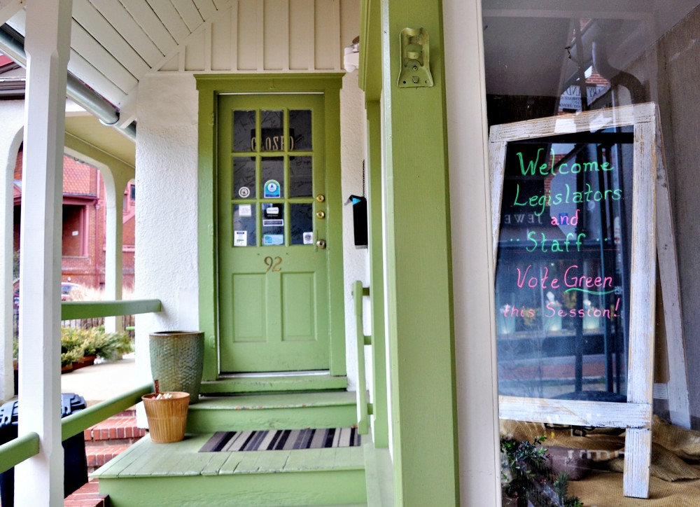 An Annapolis storefront leaves a message for legislators. (NCR photo/Jesse Remedios) An Annapolis storefront leaves a message for legislators. (NCR photo/Jesse Remedios)