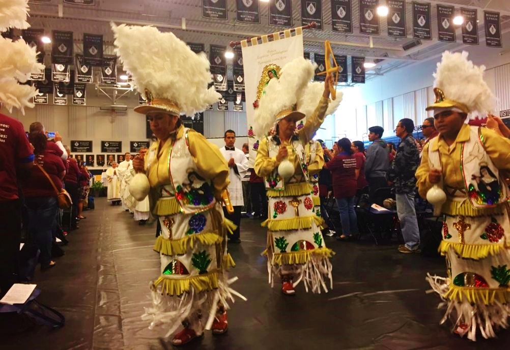 Matachines dancers