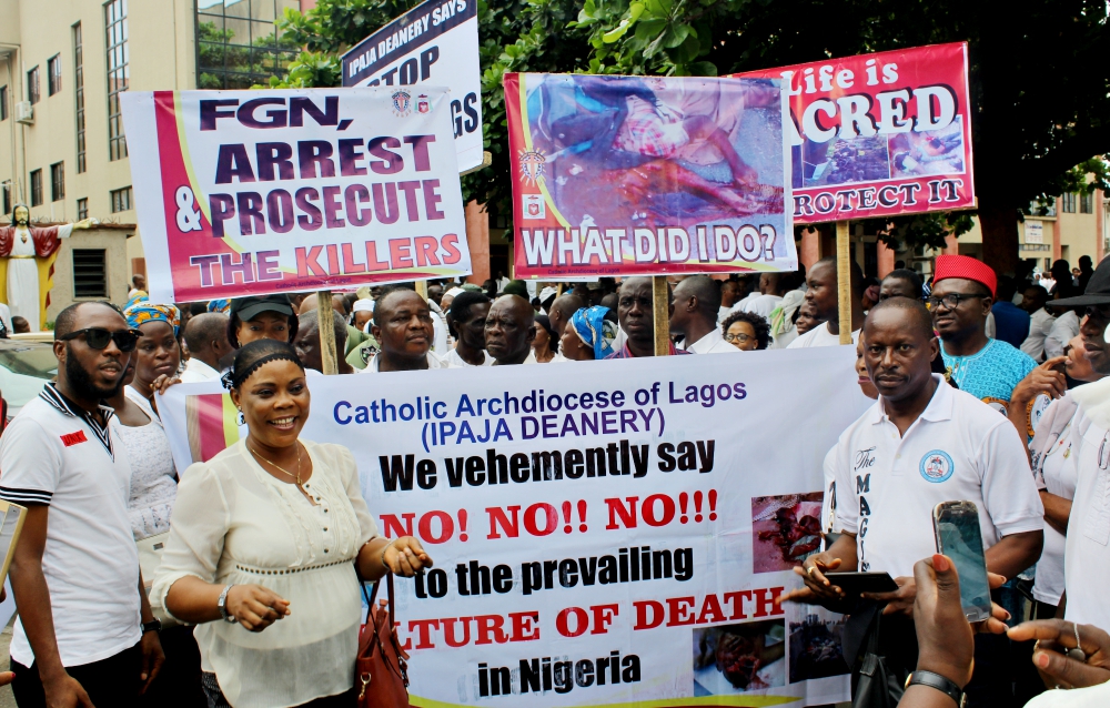 In Lagos, 15 deaneries and about 300 parishes brought placards to the May 22 protest against recent killings in Nigeria. (Festus Iyorah) In Lagos, 15 deaneries and about 300 parishes brought placards to the May 22 protest against recent killings in Nigeria. (Festus Iyorah)