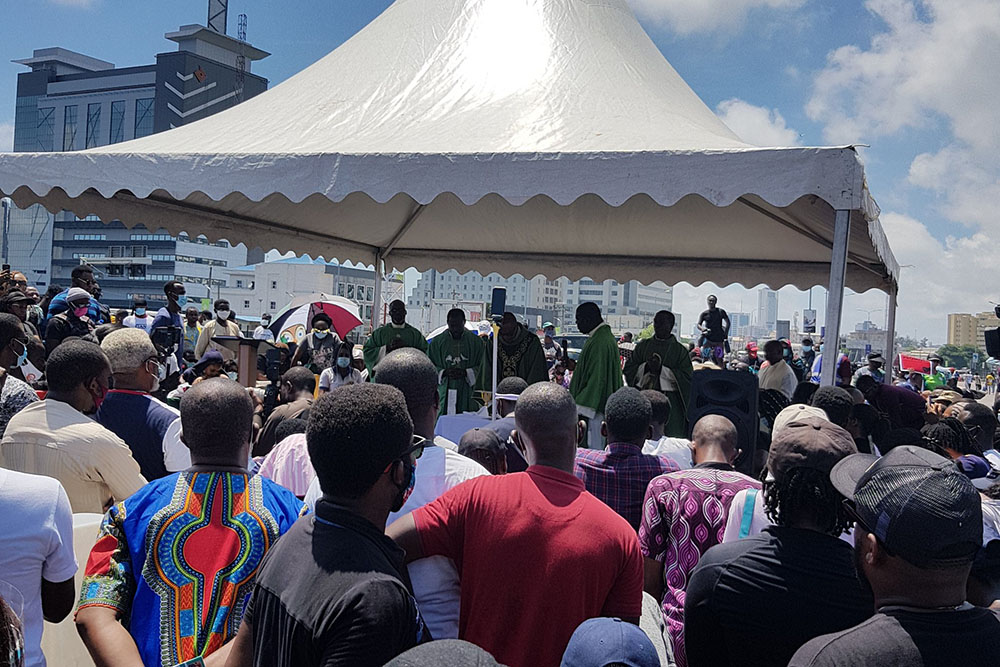 A view of the outdoor Mass held at Lagos' Lekki Toll Gate arena Oct. 18. (Courtesy of Seun Ajayi) A view of the outdoor Mass held at Lagos' Lekki Toll Gate arena Oct. 18. (Courtesy of Seun Ajayi)