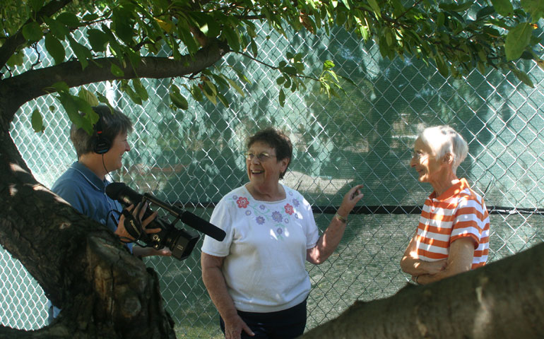 From left, Mary Fishman talks with Mercy Srs. JoAnn Persch and Pat Murphy during the filming of “Band of Sisters.” (Christian Molidor, RSM)