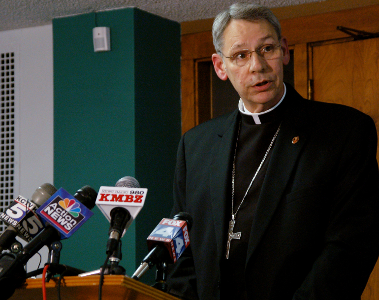 Bishop Robert W. Finn of Kansas City-St. Joseph, Mo., speaks during a press conference in Kansas City Aug. 20, 2008. (CNS photo/Joe Cory, The Catholic Key)