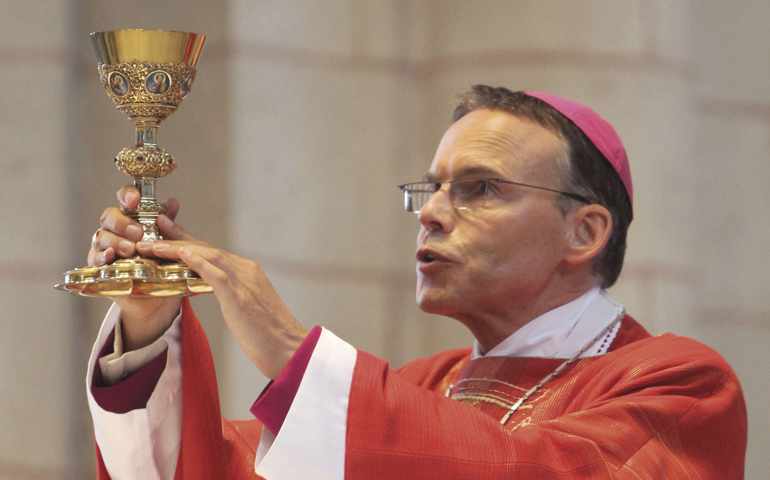 Bishop Franz-Peter Tebartz-van Elst celebrates Mass at the cathedral in Limburg, Germany, Sept. 9. (picture-alliance/dpa/Fredrik von Erichsen)