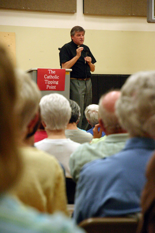 Austrian Fr. Helmut Schüller speaks to the almost 400 people who gathered Saturday in Cincinnati to hear him speak. (Laurie Petrie)