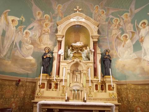 Capilla del edificio que sirvió para el postulantado y noviciado de las Hermanas de la Virgen Niña en San Miguel, provincia de Buenos Aires, por donde han pasado generaciones de jóvenes que hoy son parte de la comunidad de hermanas mayores. (Foto: Hna. Susana Vanni)