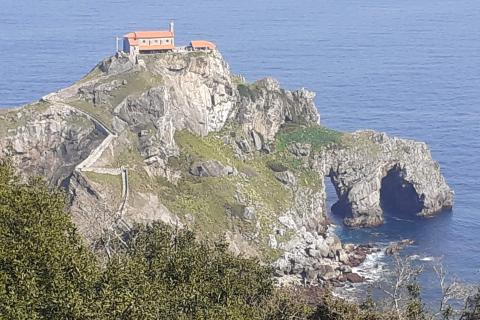 San Juan de Gaztelugatxe, Vizcaya, España, en donde encerraban a las beguinas, a quienes acusaban de ser brujas. (Foto: cortesía Magda Bennásar)