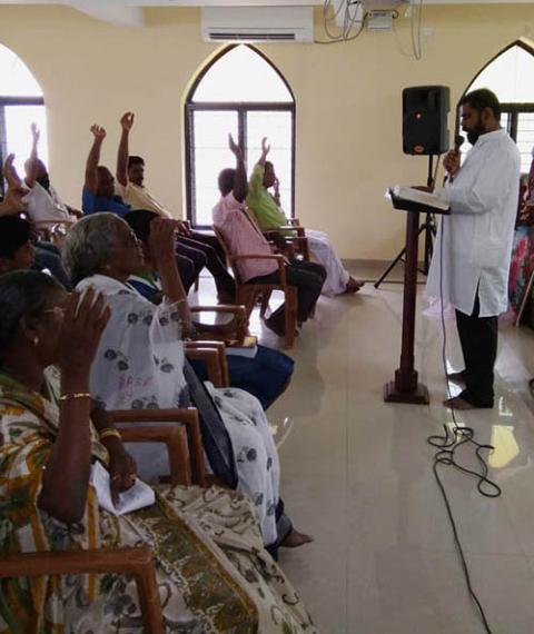 Participants at a three-day retreat organized for the relatives of accident victims at Aswas in Changampuzha Nagar, Kochi, Kerala, India (Courtesy of Tessy Kodiyil)