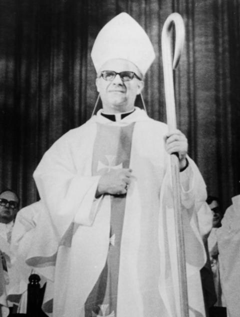 Raymond Hunthausen at his installation as archbishop of Seattle in 1975 (CNS/Kay Lagreid) Raymond Hunthausen at his installation as archbishop of Seattle in 1975 (CNS/Kay Lagreid)