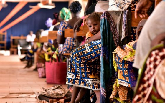 Displaced Christians attend a church service in Kaya, Burkina Faso, May 16, 2019. (CNS/Reuters/Anne Mimault)