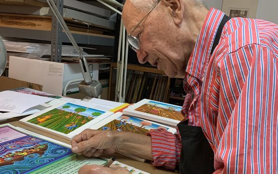 John August Swanson at work in his studio in spring 2021 (Cecilia González-Andrieu)