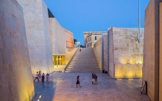 The Valletta City Gate in Malta (Wikimedia Commons/Didi8600)