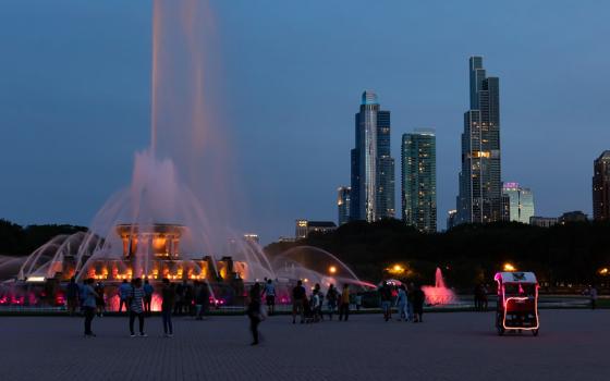 Buckingham Fountain in Chicago (Unsplash/Cole Parsons)