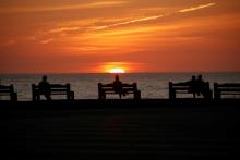 People in Encinitas, California, practice social distancing during the coronavirus pandemic March 30.  (CNS/Reuters/Mike Blake)