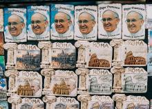 Souvenir magnets displayed for sale in Rome (Unsplash/Gabriella Clare Marino)