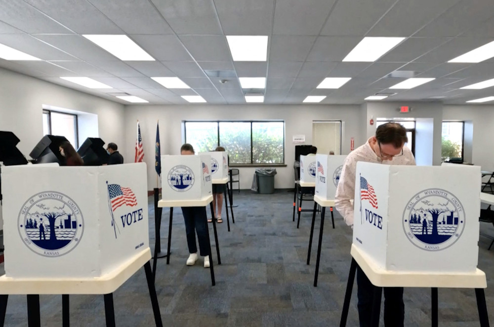 Voters mark their ballots during the primary election and abortion referendum at a Wyandotte County polling station in Kansas City, Kansas, Aug. 2. (CNS/Reuters/Eric Cox)