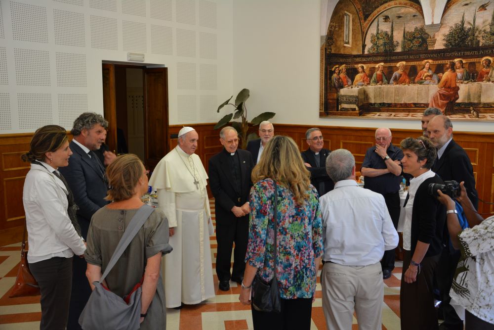 Pope Francis meets the four sisters and three brothers of Jesuit Fr.  Paolo Dall'Oglio.