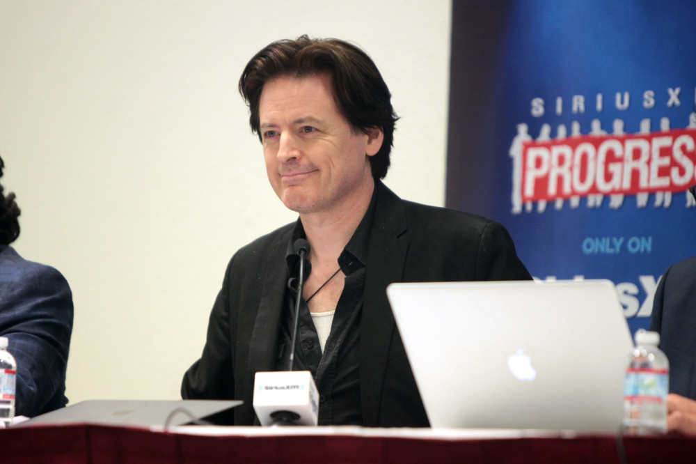 John Fugelsang speaks at the 2016 Politicon at the Pasadena Convention Center in Pasadena, California. (Wikimedia Commons/Gage Skidmore)