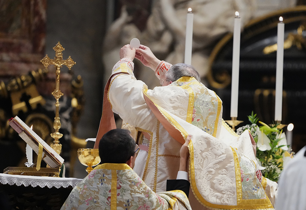 Cardinal Raymond Burke celebrates the old Latin Mass for pilgrims in St. Peter's Basilica, at the Vatican, Oct. 25, 2025. (AP photo/Alessandra Tarantino)